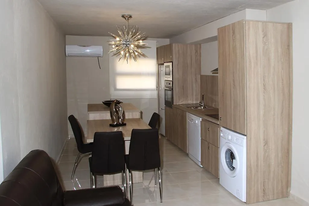 Rvapartaments Provenzal L' Escala 0*,  إسبانيا
